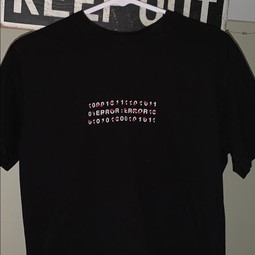 Black ERROR Number Top